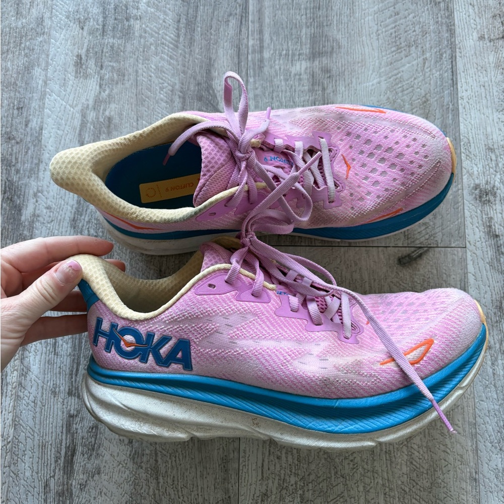 Hoka Clifton 9 sneakers